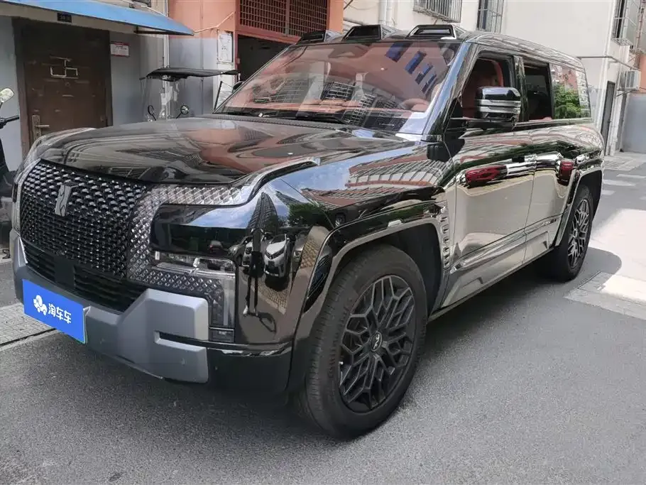 Yangwang U8