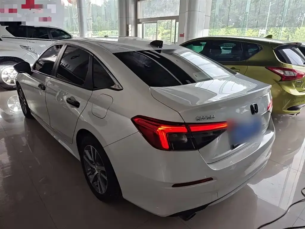 Honda Civic — фото 3