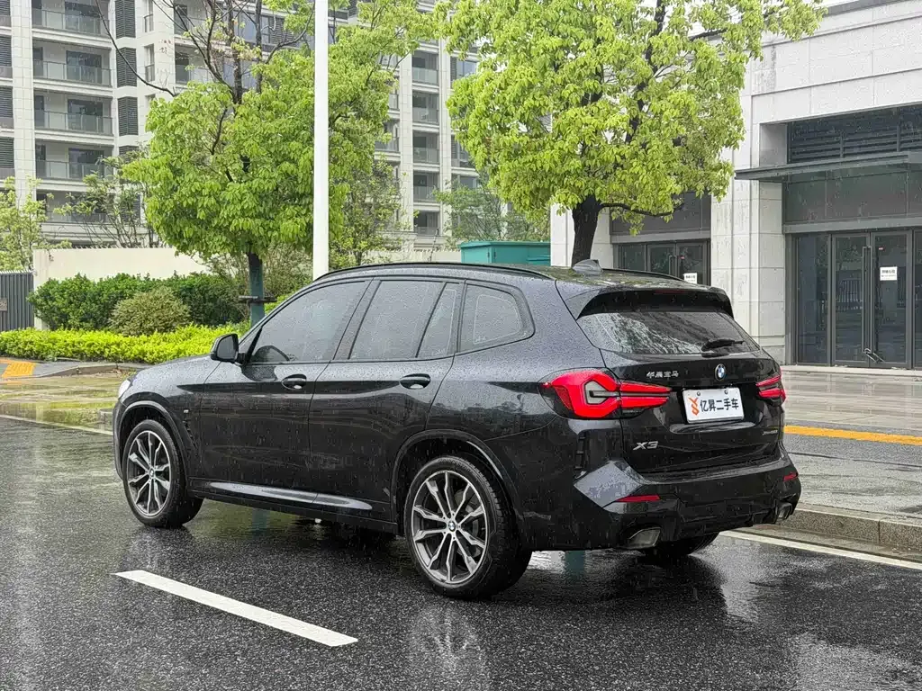 BMW X3 — фото 8
