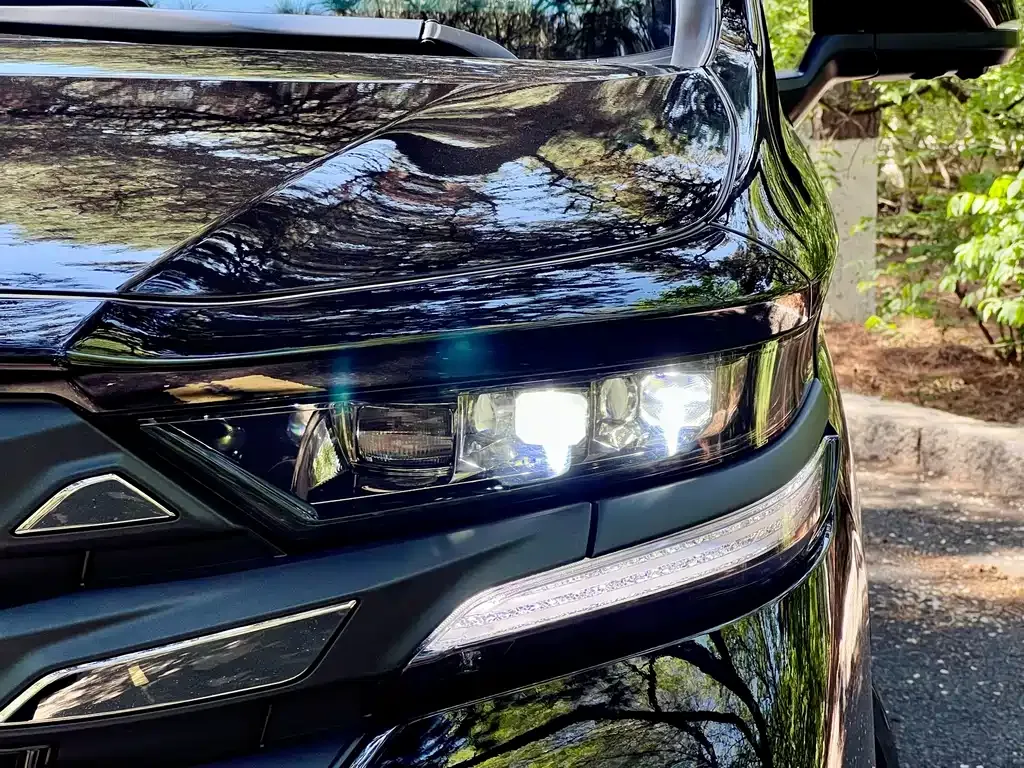 Toyota Vellfire — фото 10