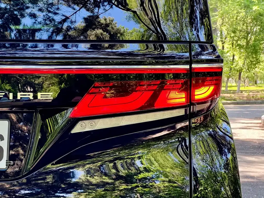 Toyota Vellfire — фото 8