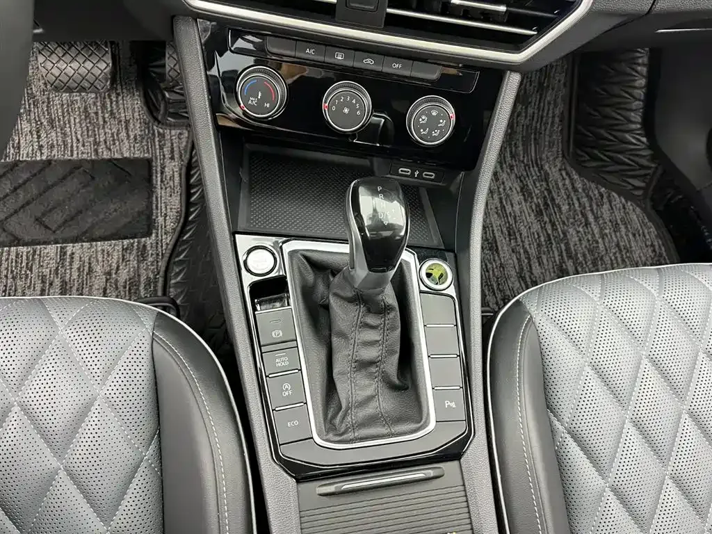 Volkswagen Sagitar 2023 из CN, фото 10