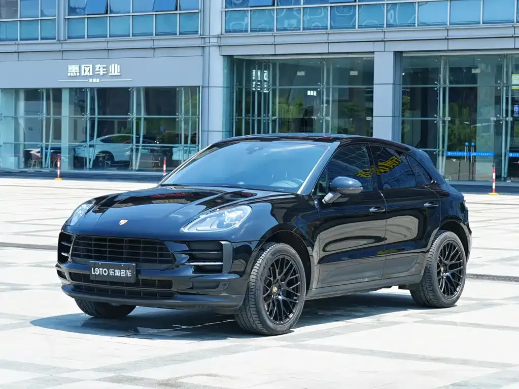 Porsche Macan — фото 1