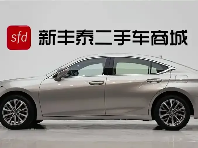 Lexus ES — фото 4