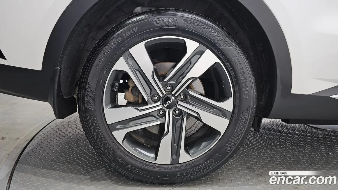 Kia Sorento — фото 7