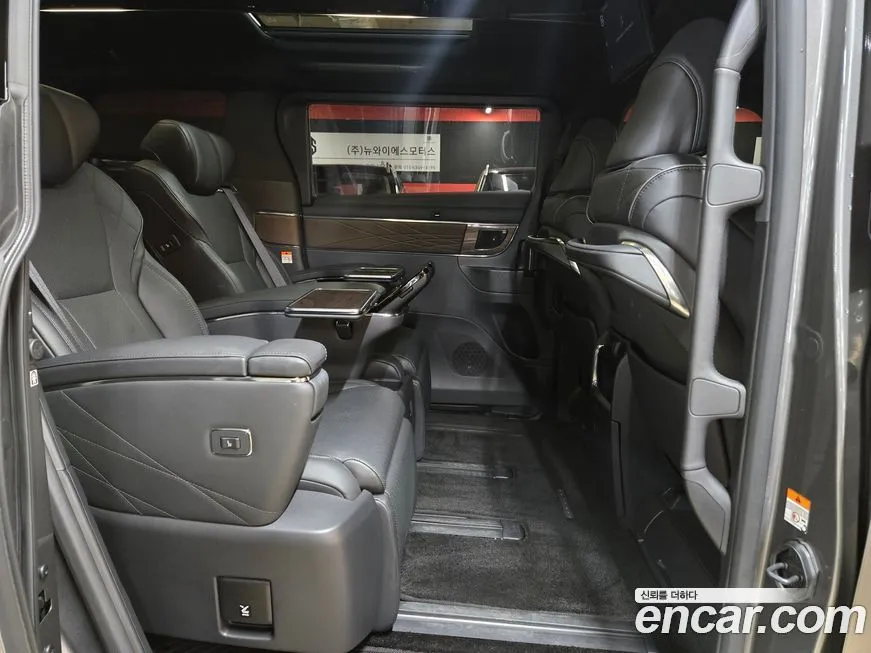 Toyota Alphard — фото 4