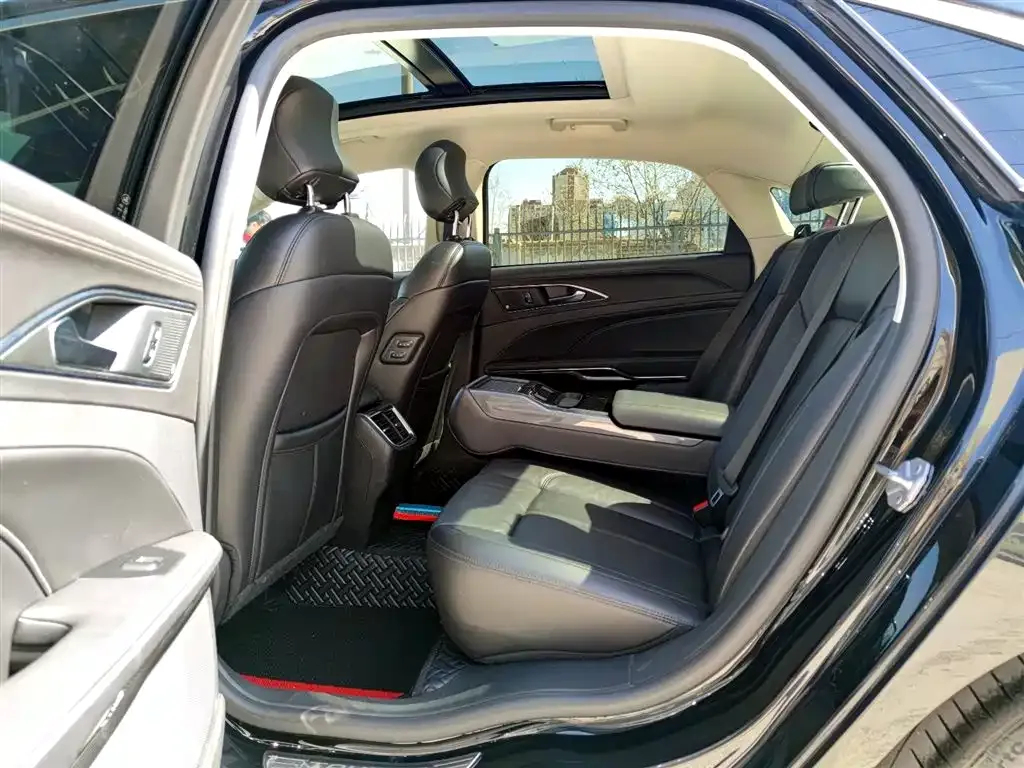 Ford Taurus 2022 из CN, фото 4