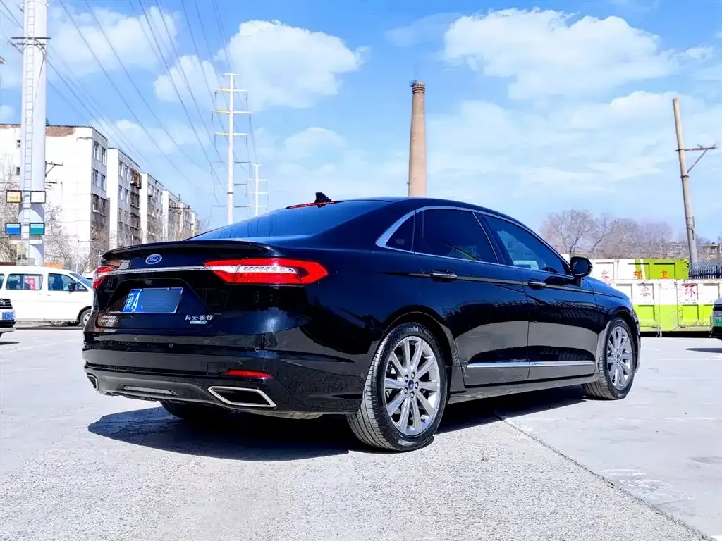 Ford Taurus 2022 из CN, фото 9