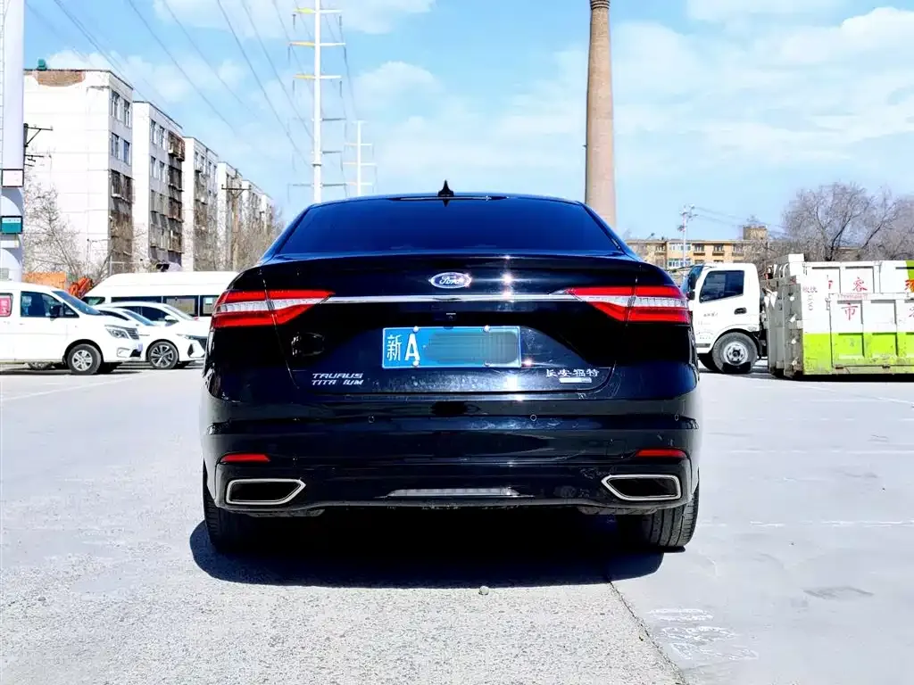 Ford Taurus 2022 из CN, фото 2