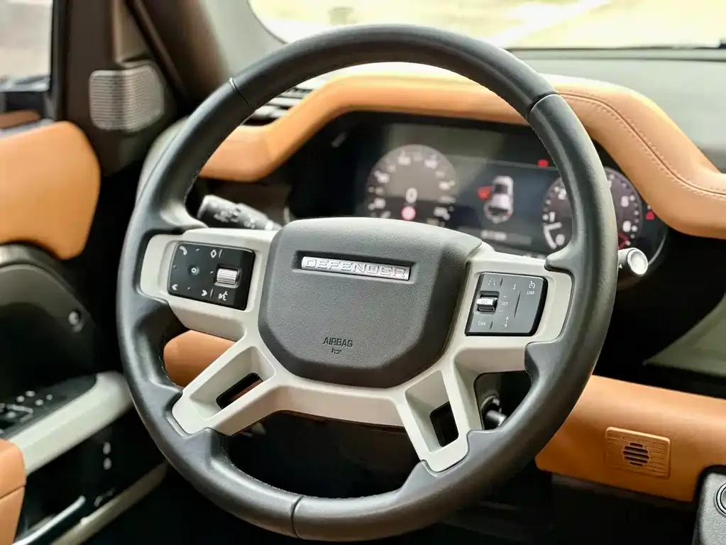 Land Rover Defender — фото 6