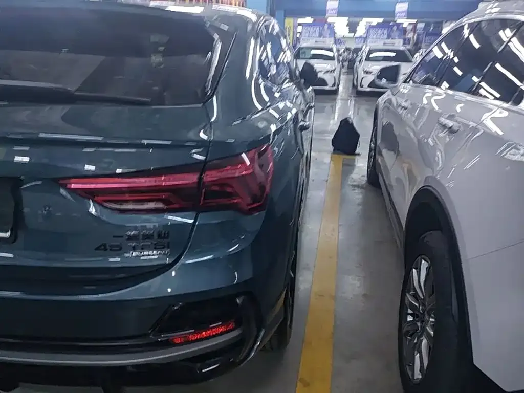 Audi Q3 Sportback — фото 3
