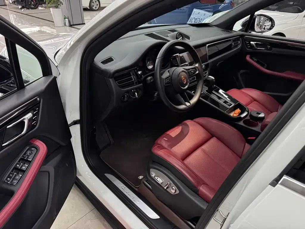 Porsche Macan 2024 из CN, фото 6