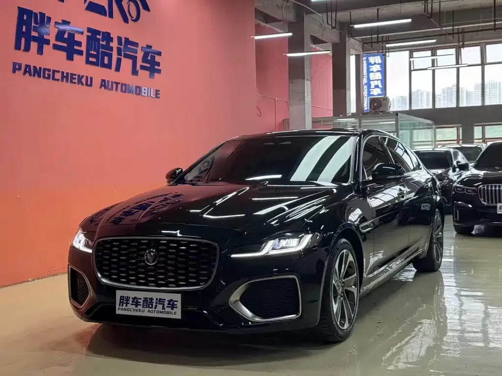 Jaguar XFL — фото 1