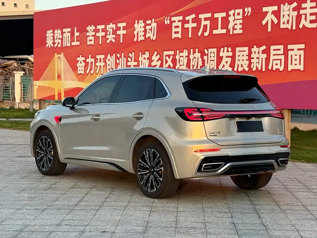Hongqi HS5 — фото 10