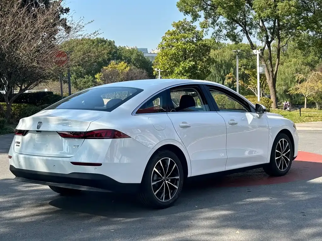 Roewe D7 2026 из CN, фото 9