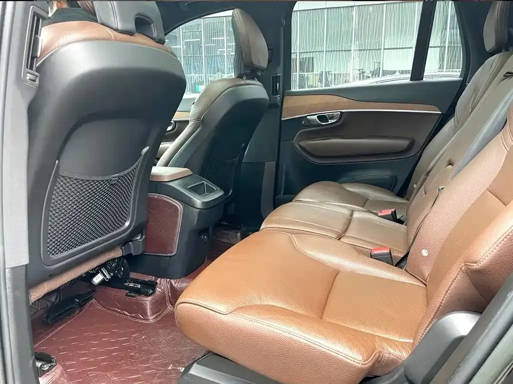 Volvo XC90 2022 из CN, фото 8