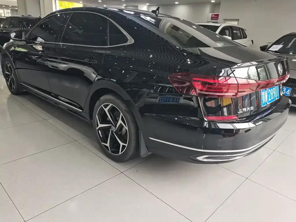 Volkswagen Passat — фото 2