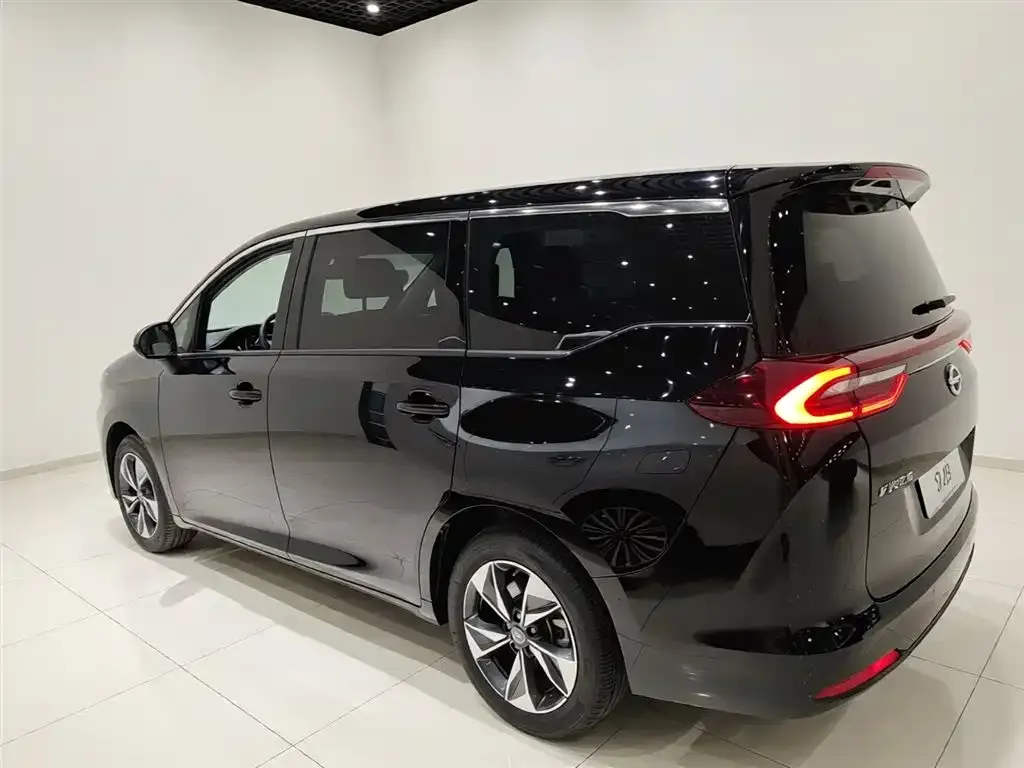 GAC Motor Trumpchi M6 — фото 10
