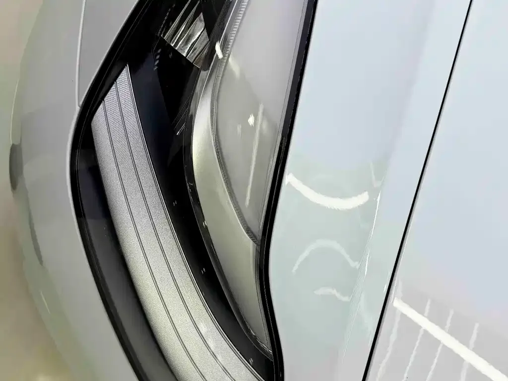 Tesla Model 3 — фото 3