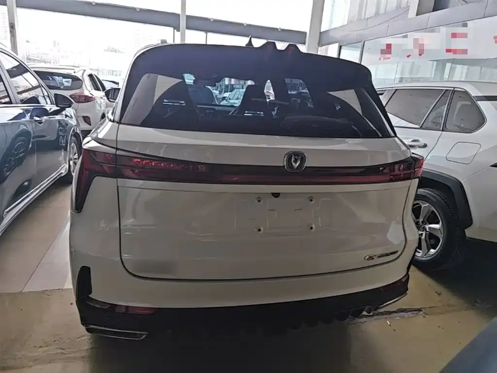 Changan CS75PLUS — фото 3