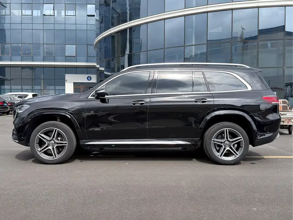 Mercedes-Benz GLS — фото 10