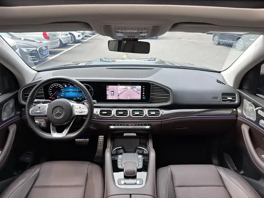 Mercedes-Benz GLS — фото 6
