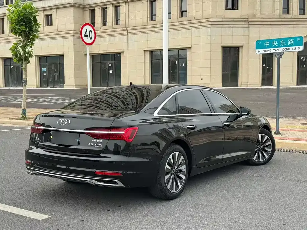 Audi A6L — фото 6