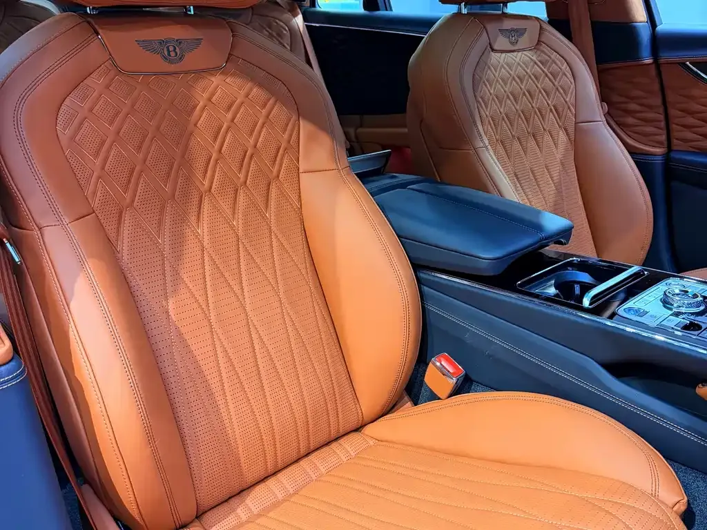 Bentley Flying Spur — фото 9