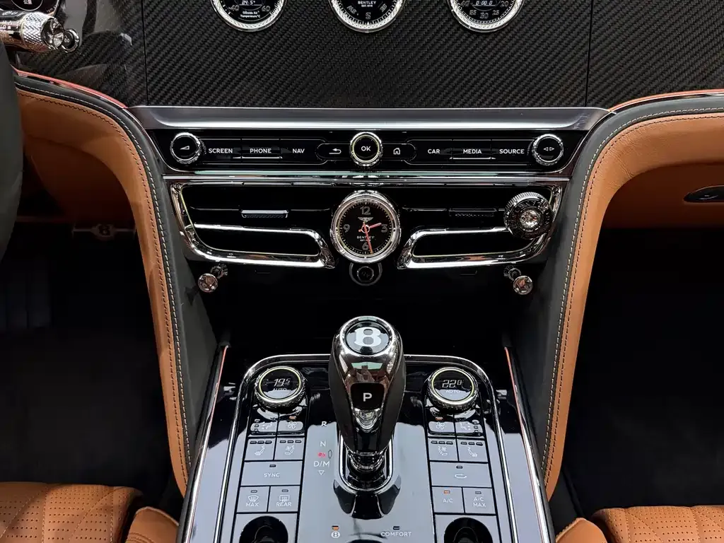 Bentley Flying Spur — фото 4