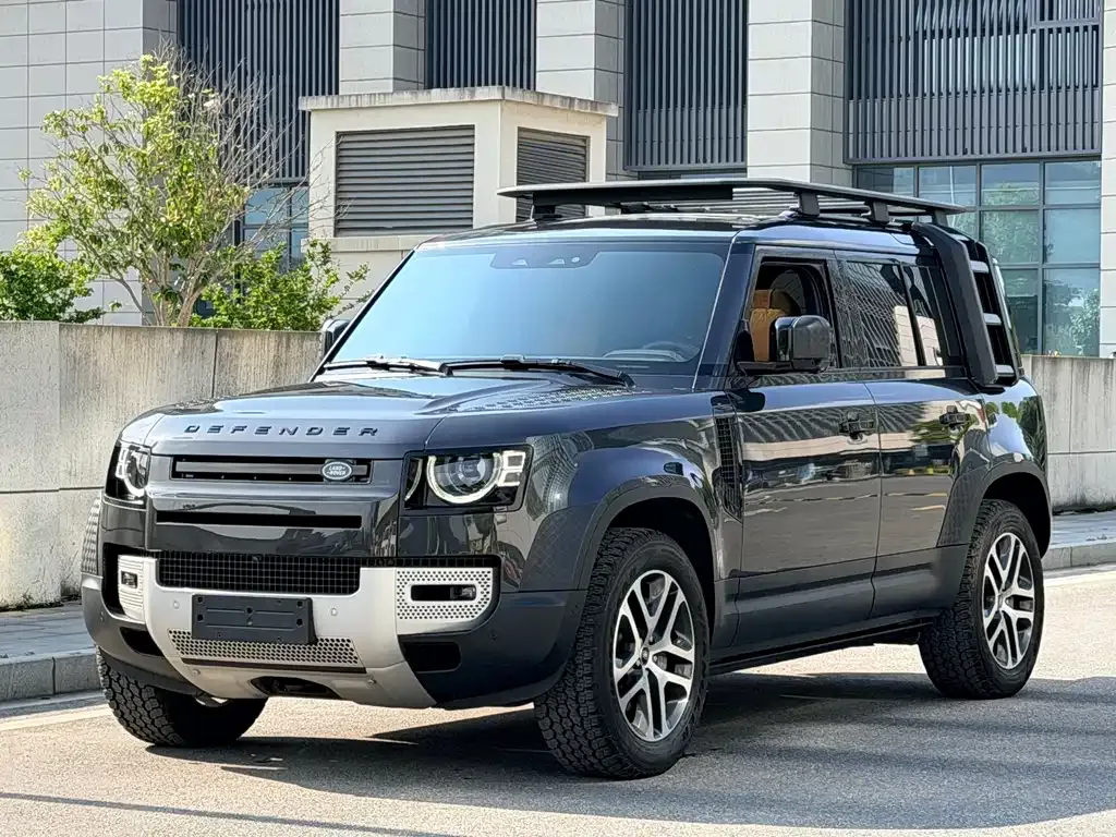 Land Rover Defender — фото 1