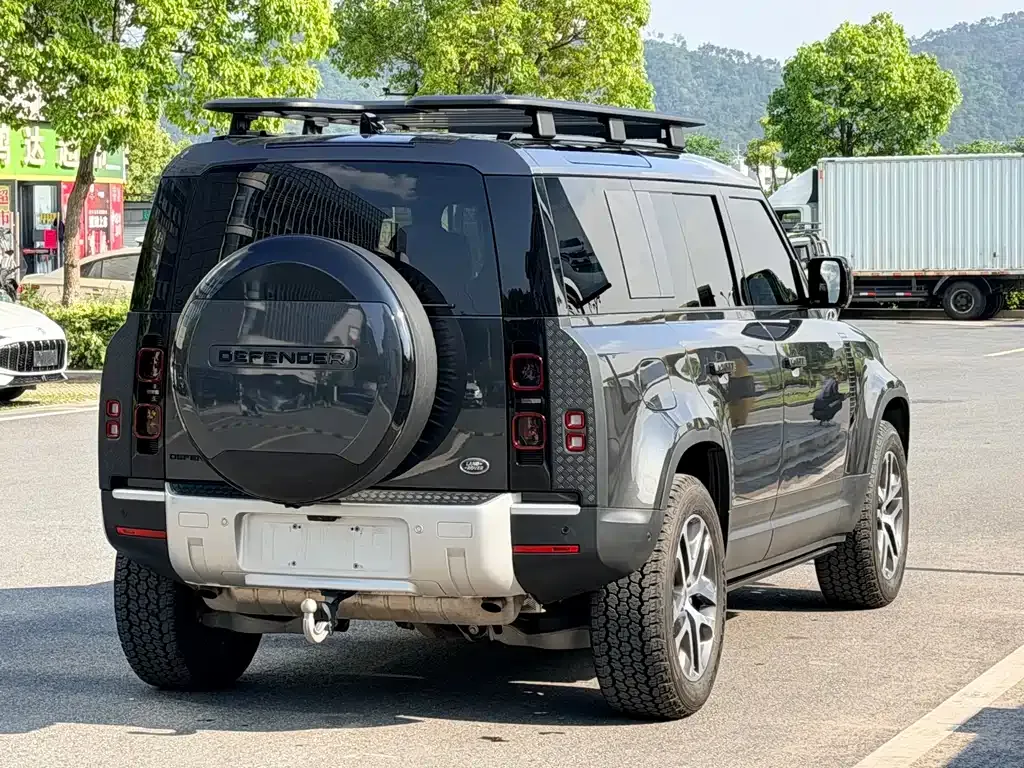 Land Rover Defender — фото 9
