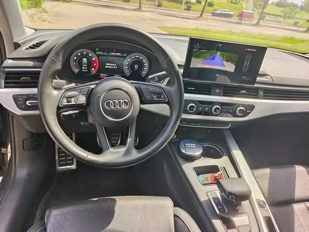 Audi A4L 2021 из CN, фото 6