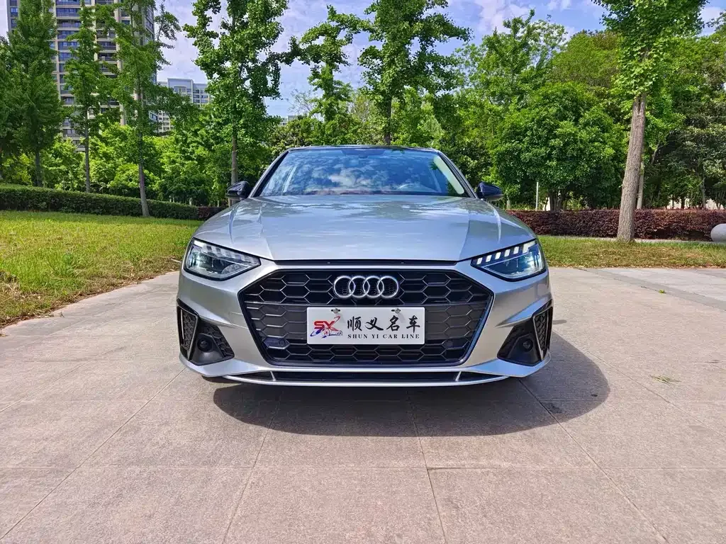 Audi A4L 2021 из CN, фото 10