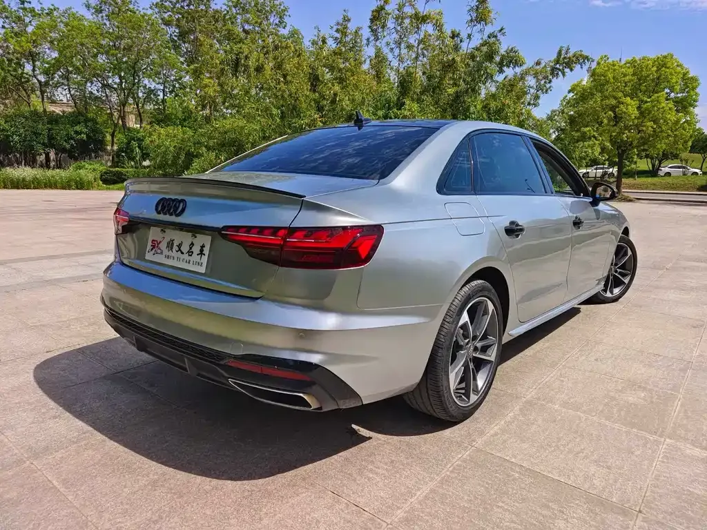 Audi A4L 2021 из CN, фото 9