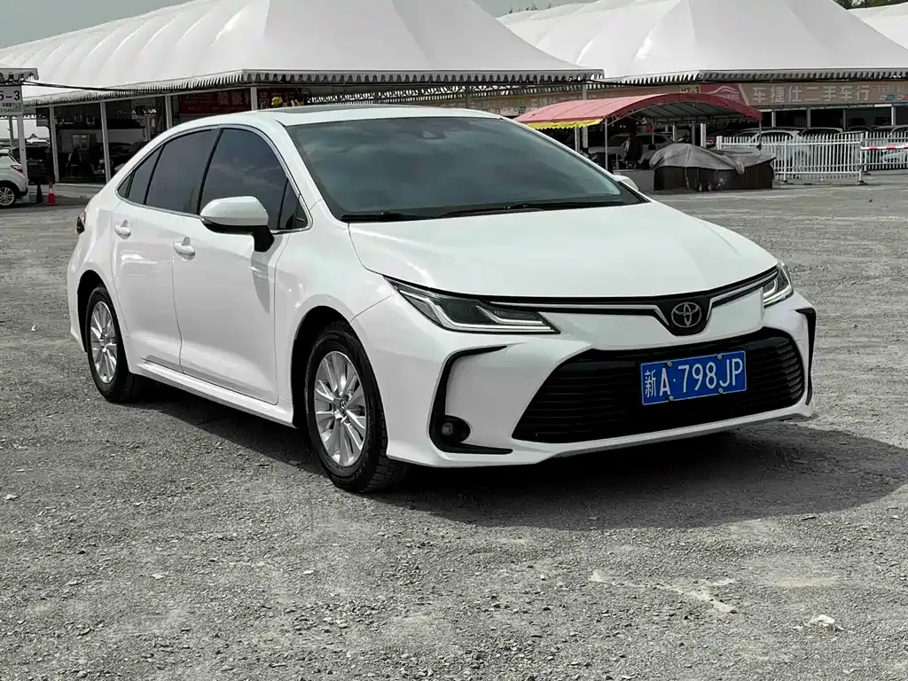 Toyota Corolla — фото 6