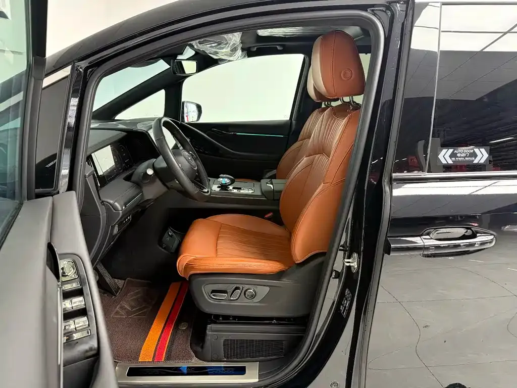 GAC Motor Trumpchi E9 — фото 3