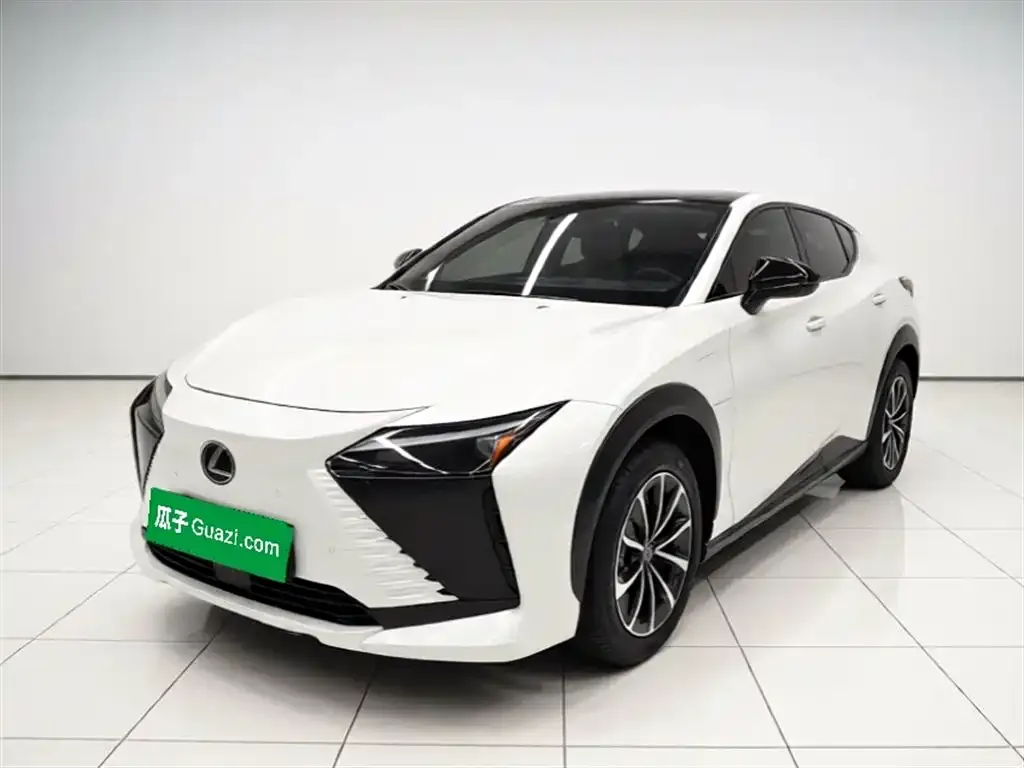 Lexus RZ — фото 1