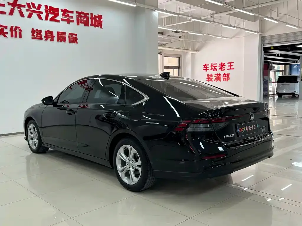 Honda Accord — фото 4