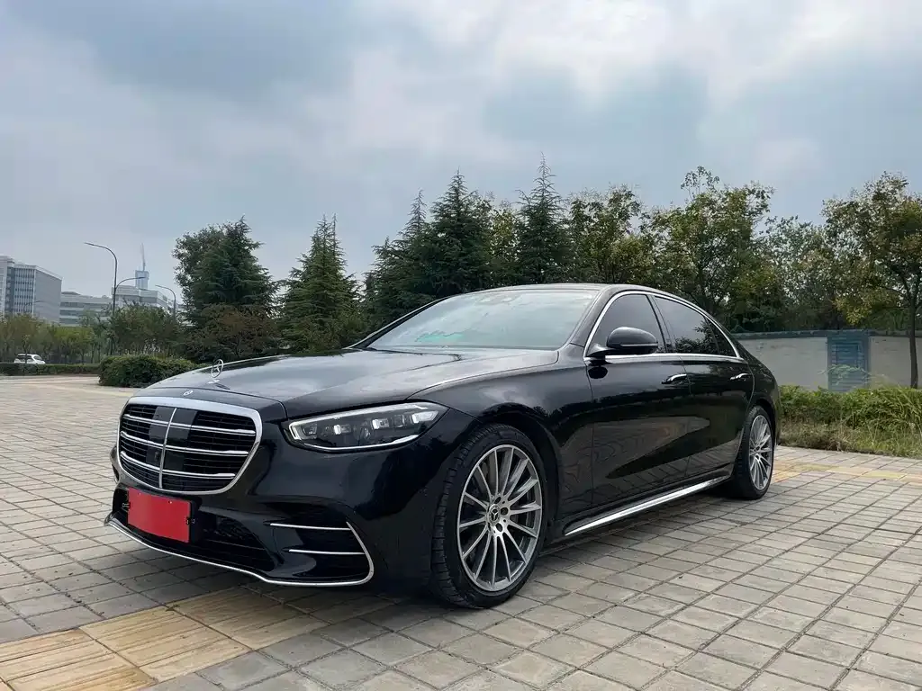 Mercedes-Benz S-Class — фото 1