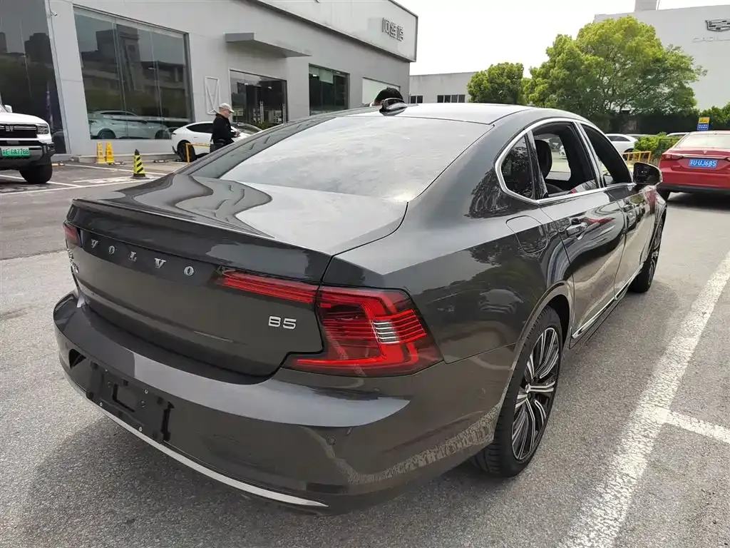 Volvo S90 2025 из CN, фото 3