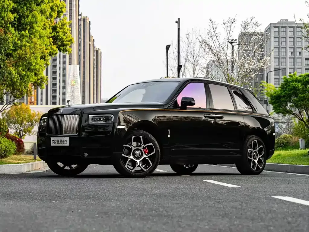 Rolls-Royce Cullinan — фото 1