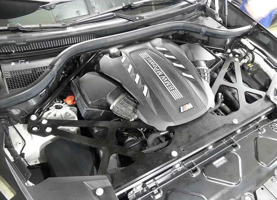 BMW X6M 2023 из KR, фото 8