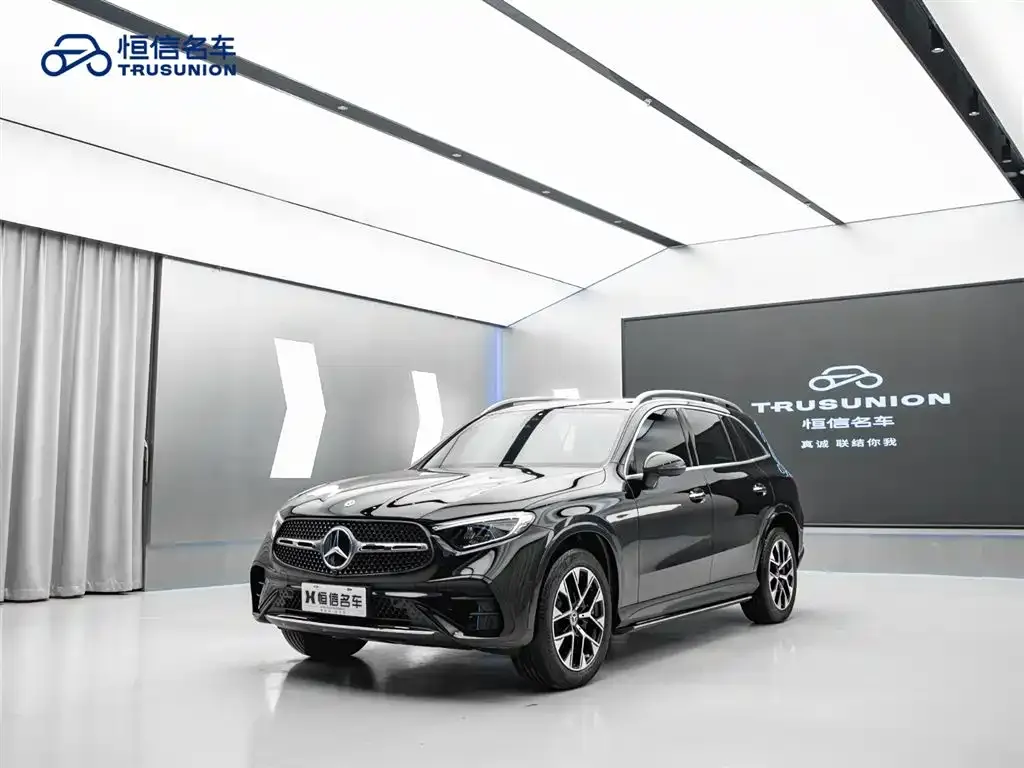 Mercedes-Benz GLC — фото 1