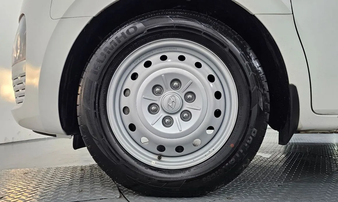 Hyundai Staria — фото 2