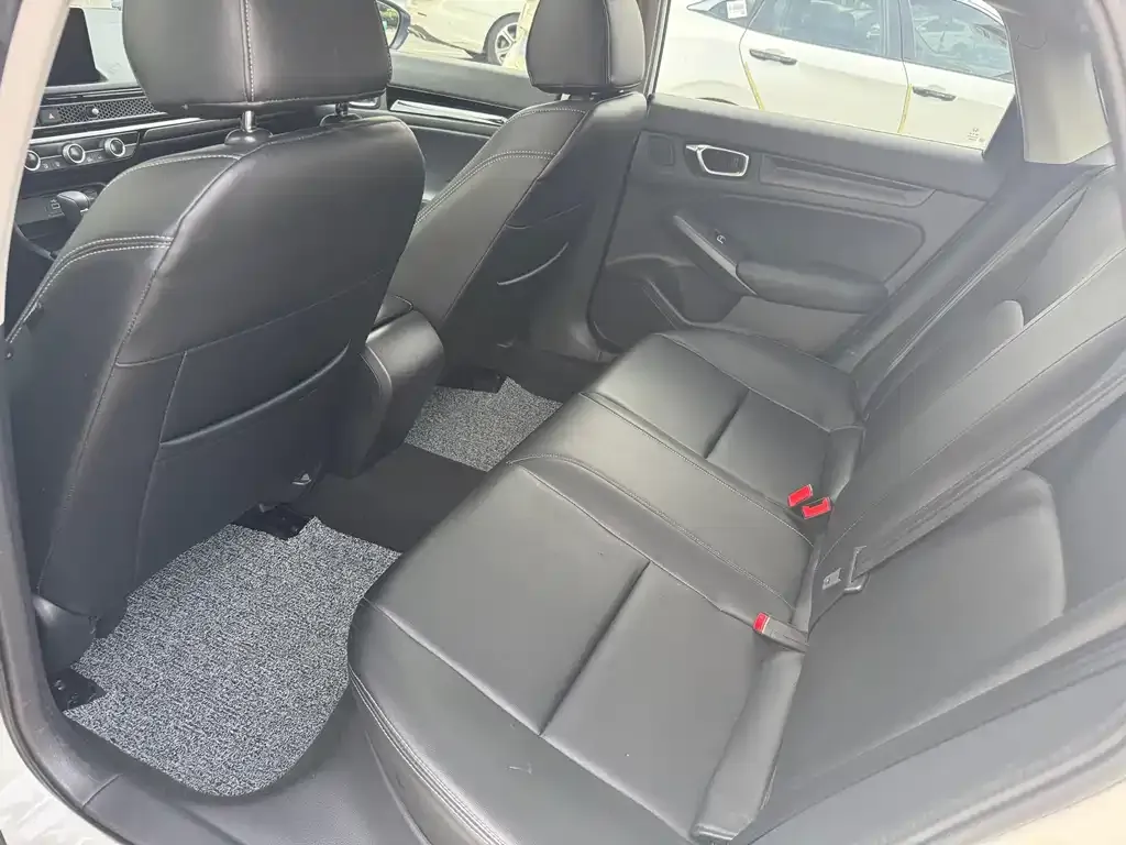 Honda Civic — фото 7