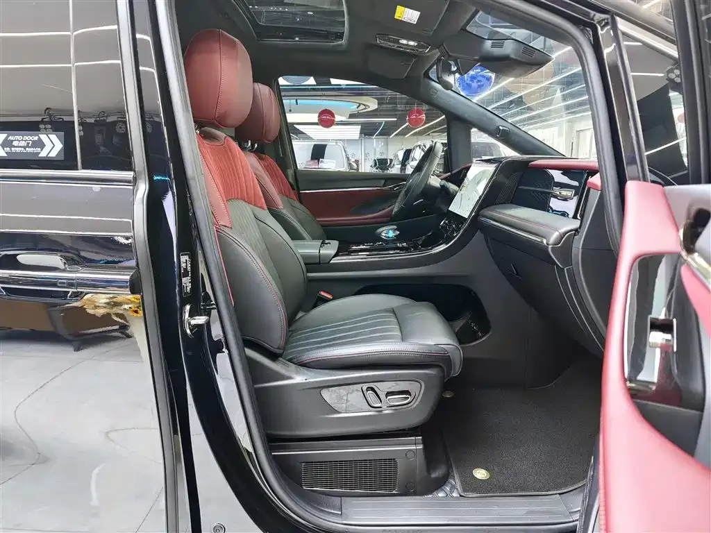 GAC Motor Trumpchi M8 — фото 4