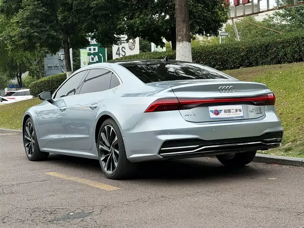 Audi A7L — фото 5