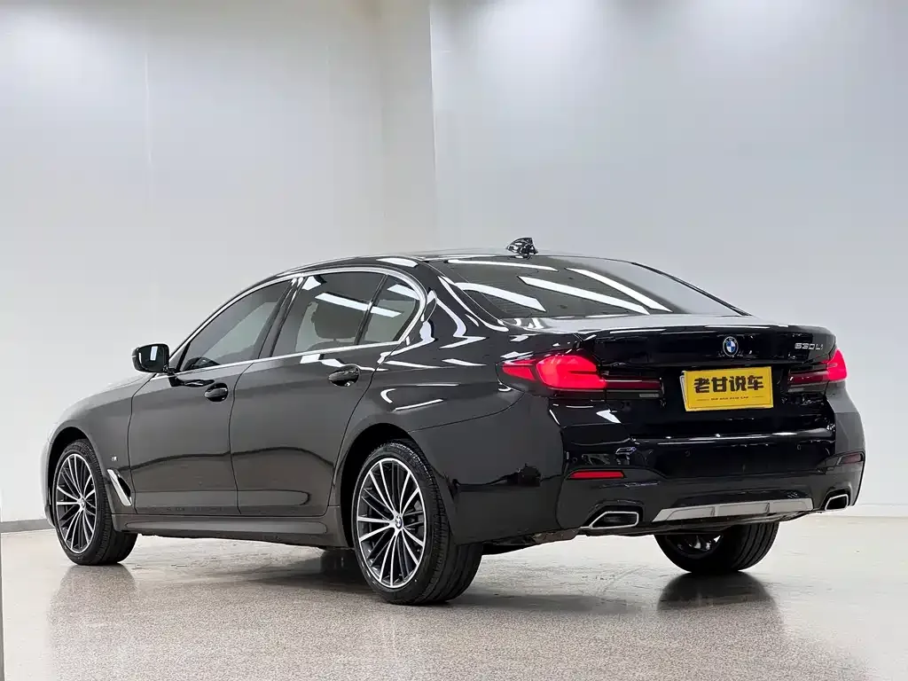 BMW 5 Series — фото 2