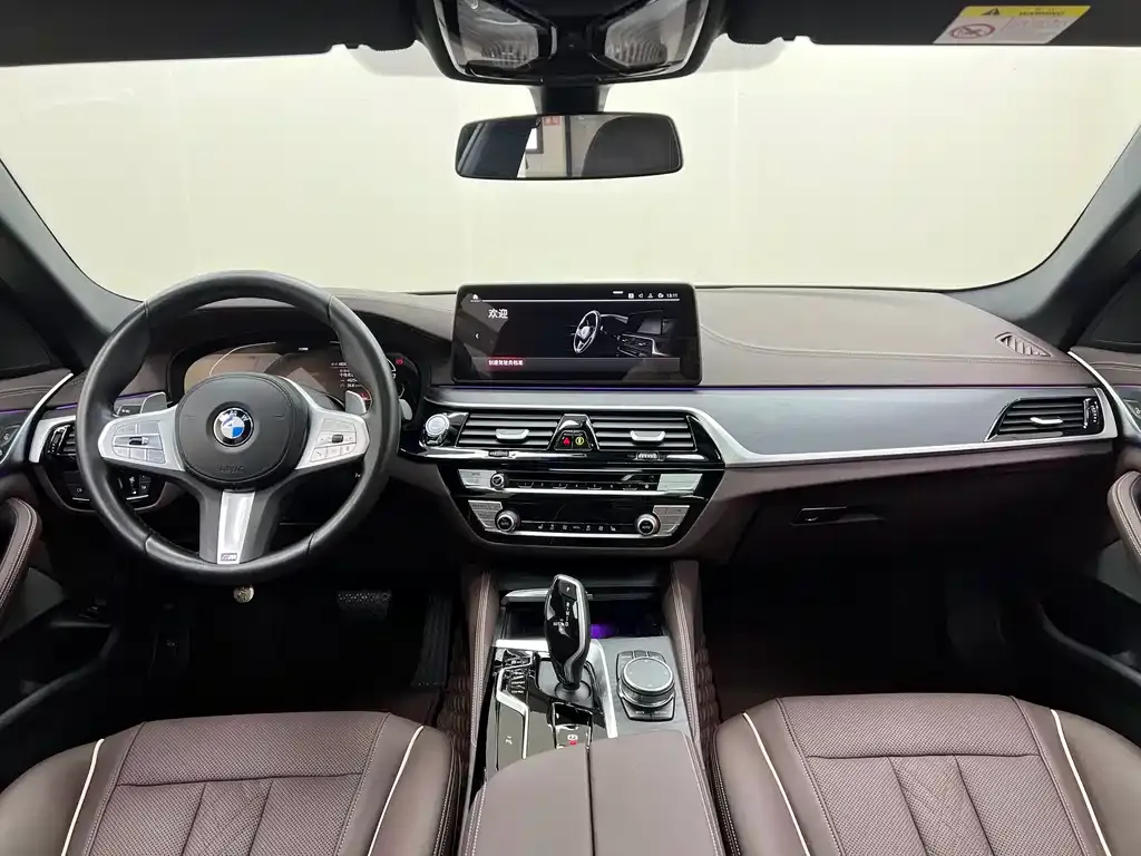 BMW 5 Series — фото 9