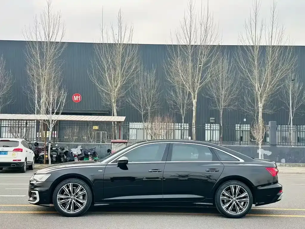 Audi A6L 2021 из CN, фото 7